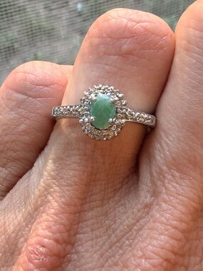 ✨Natural Green Emerald Halo Ring Sz7